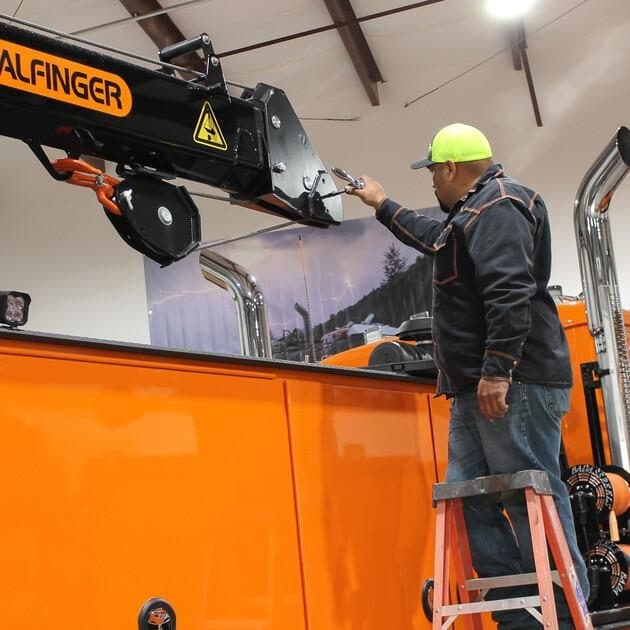 Câu hỏi thường gặp về lịch bảo dưỡng cẩu gập